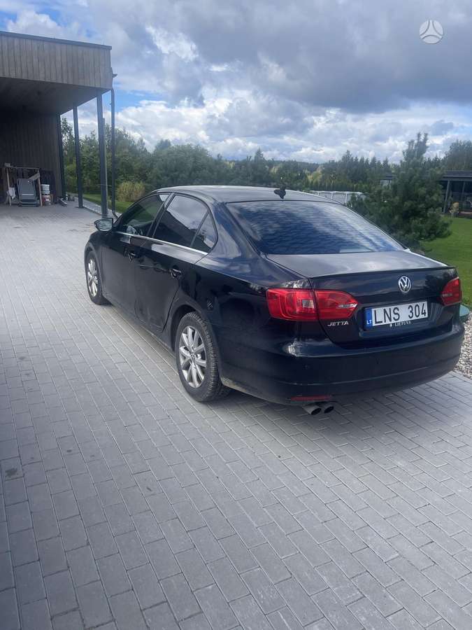 Volkswagen Jetta - 3