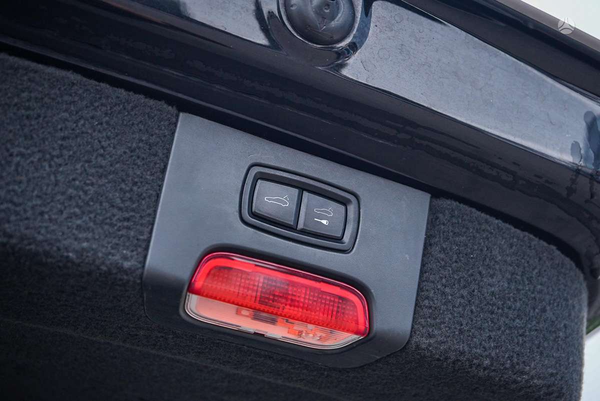 Porsche Cayenne - 12