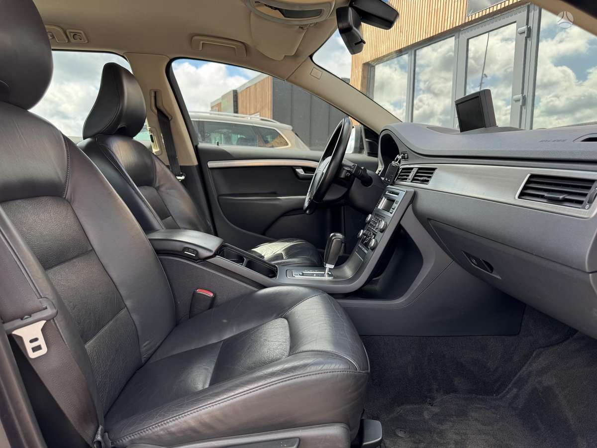 Volvo V70, 2.4 l., Универсал