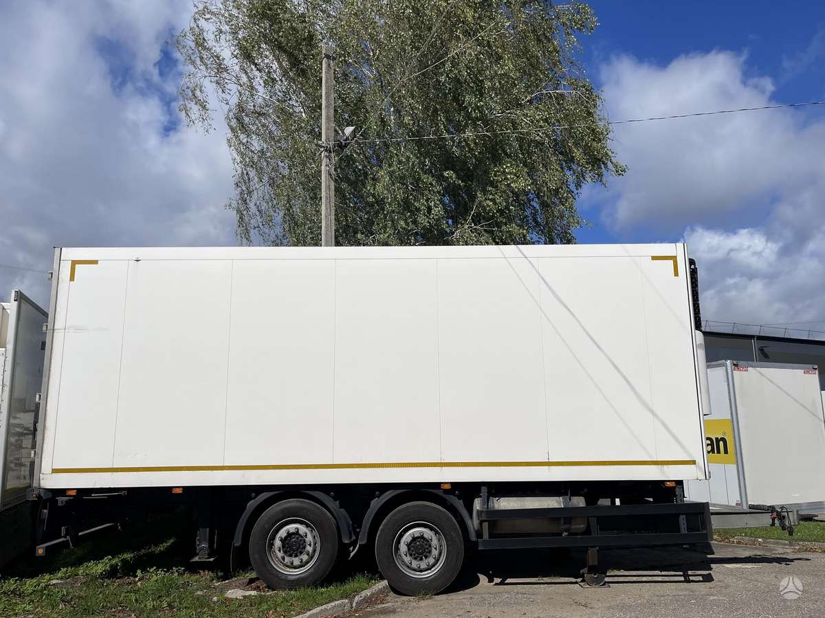 Schmitz ZK018, refrigerated