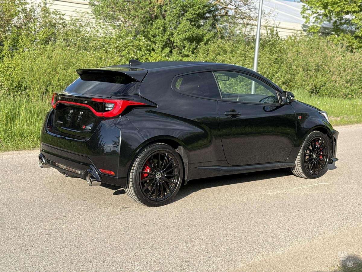 Toyota GR Yaris - 4
