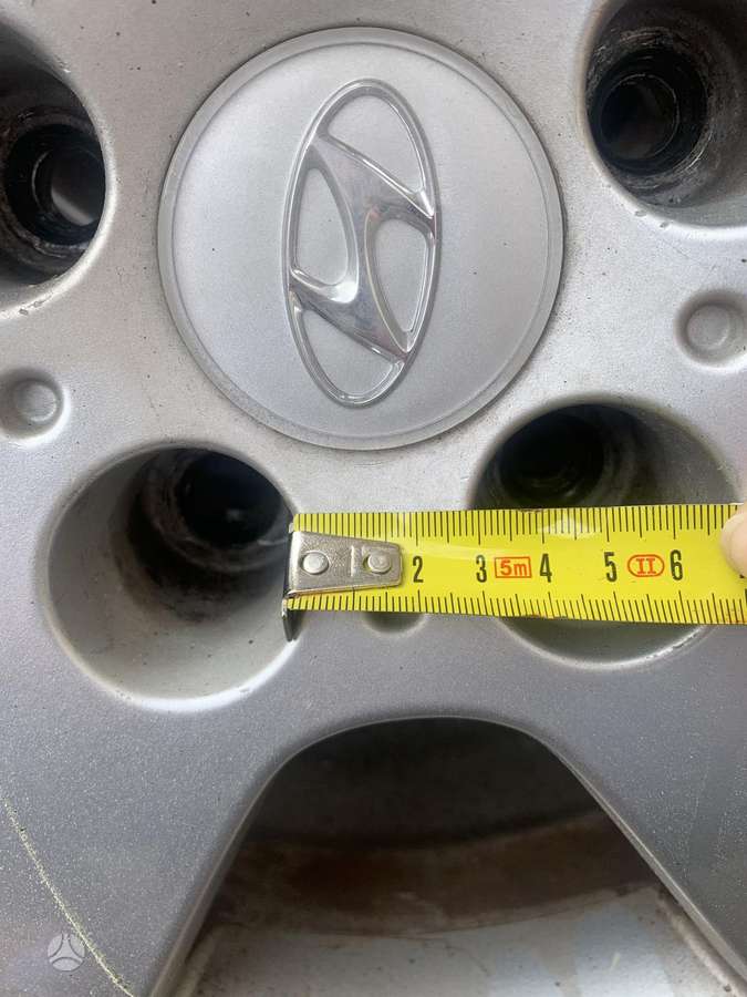 Pirelli Scorpion, universalios 215/65 R16