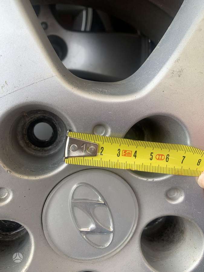 Pirelli Scorpion, universalios 215/65 R16