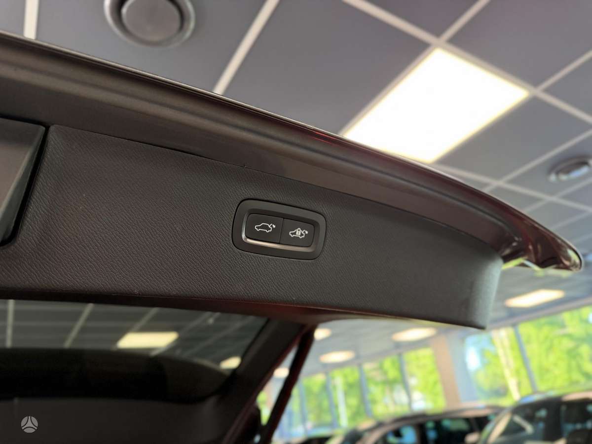 Volvo XC90 - 10