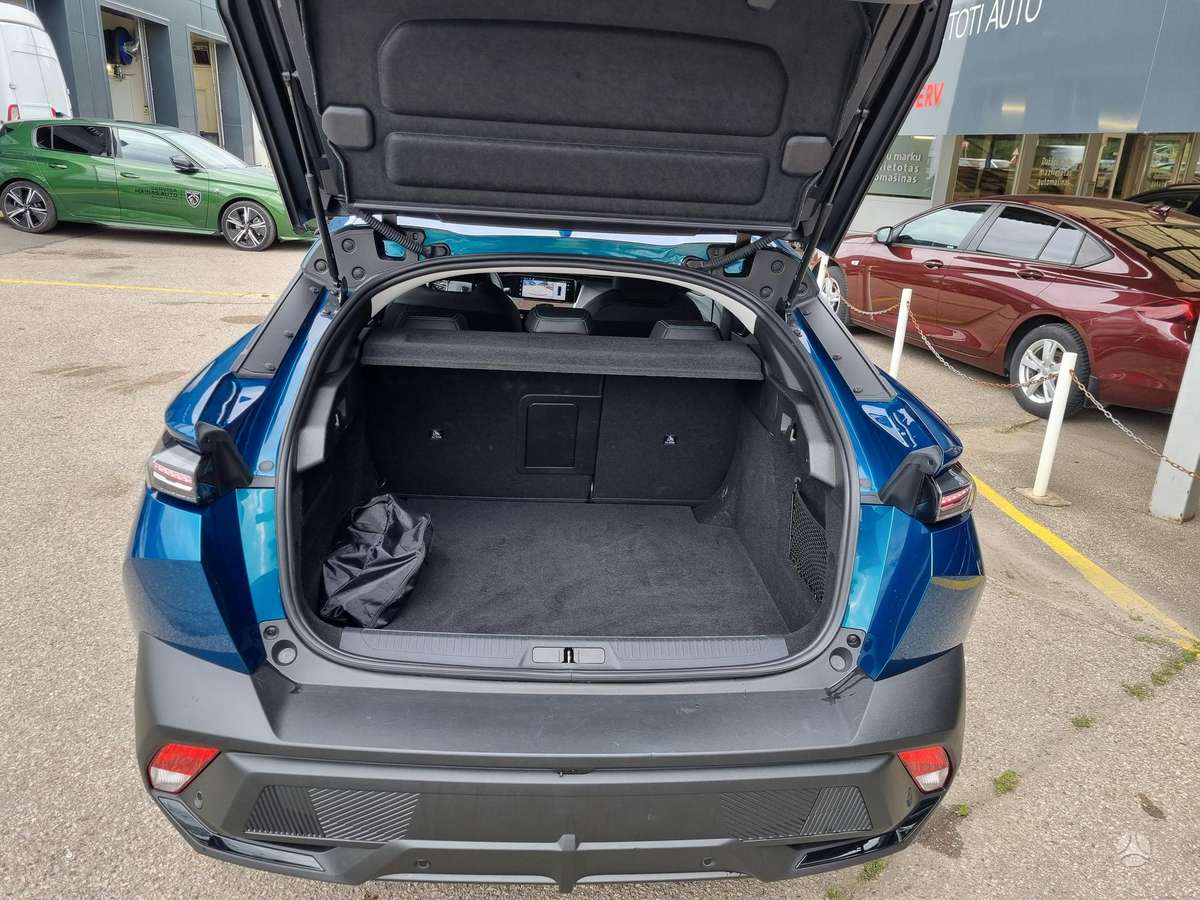 Peugeot 408 - 5