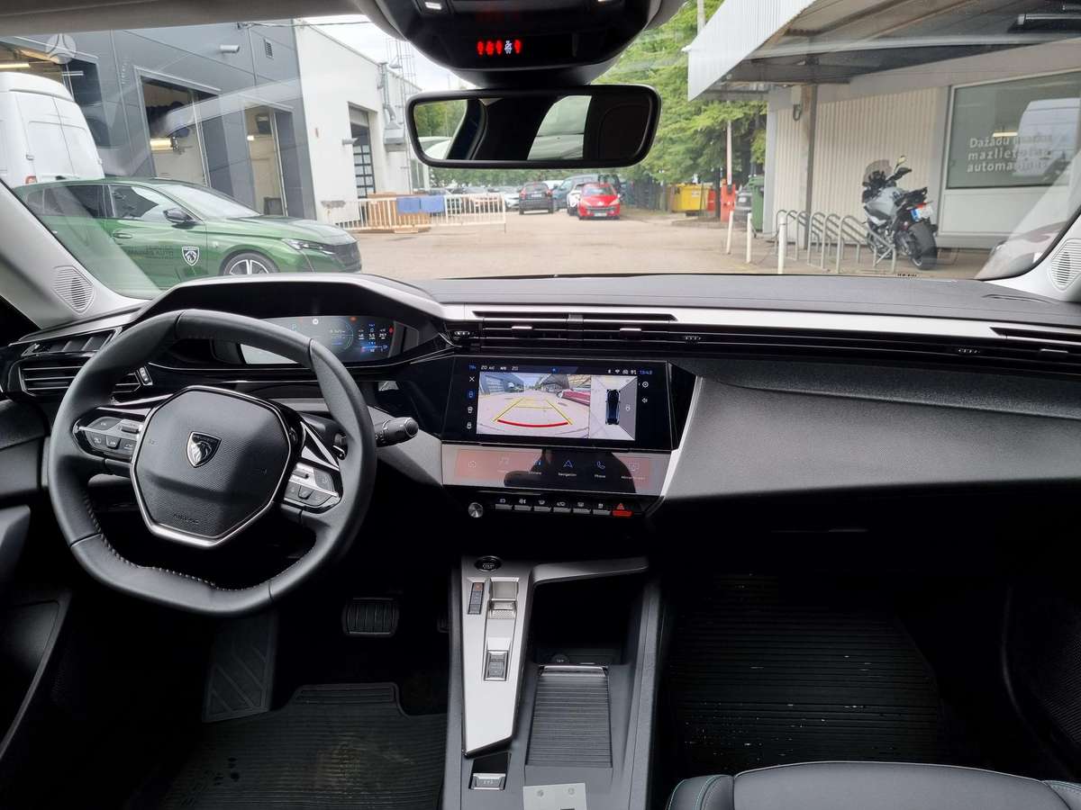 Peugeot 408 - 6
