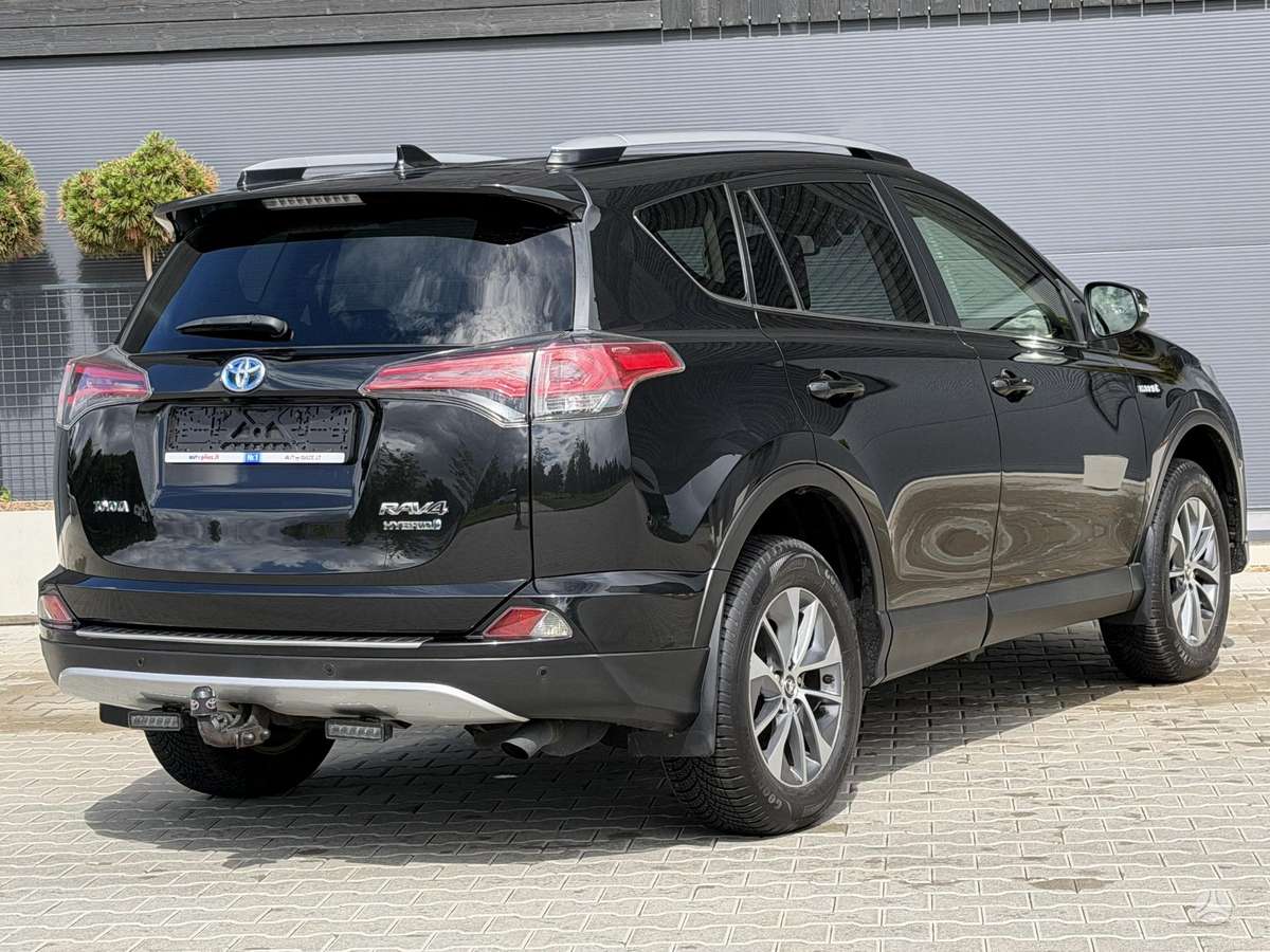 Toyota RAV4 - 6
