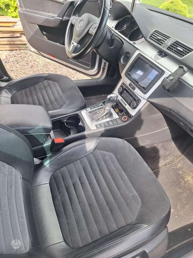 Volkswagen Passat - 8