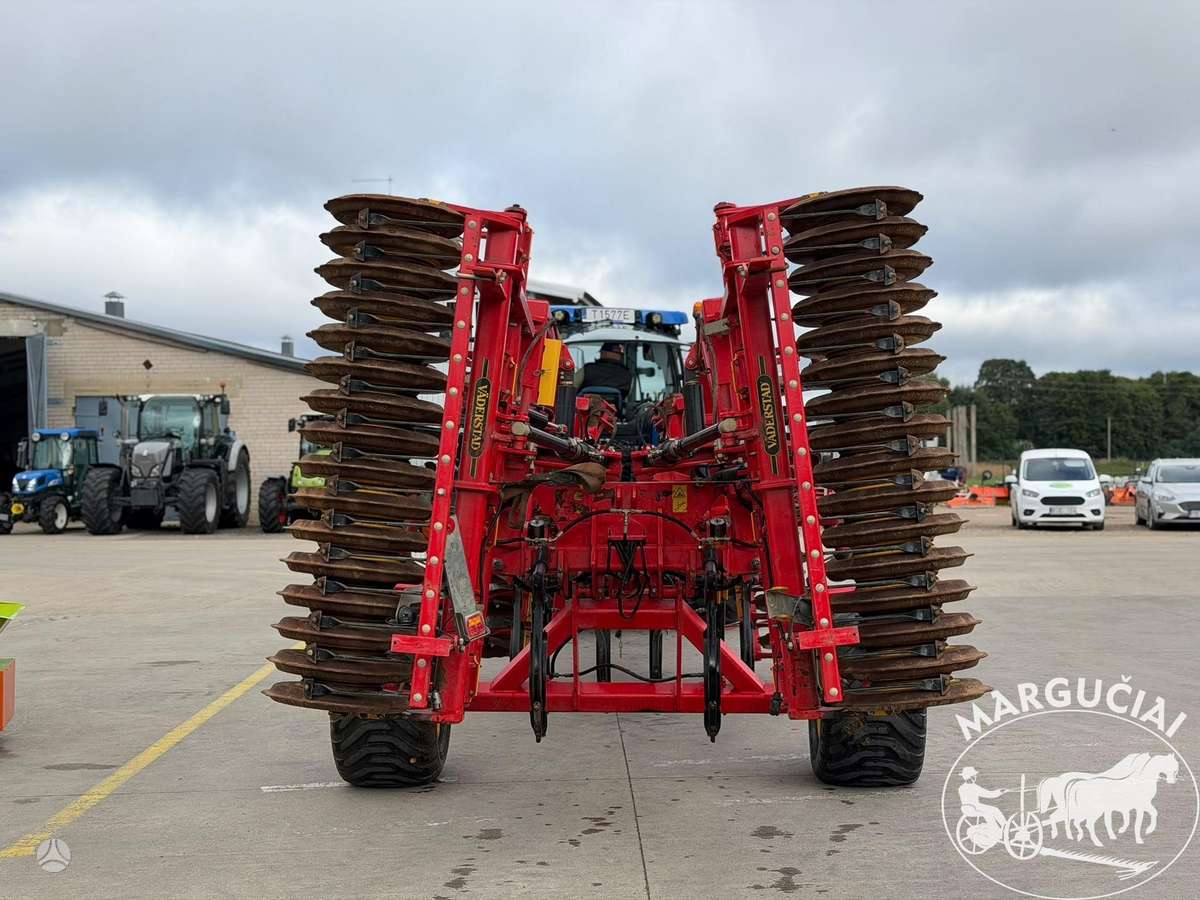 Vaderstad TopDown 400, 4 m, scrapers, scrubbers