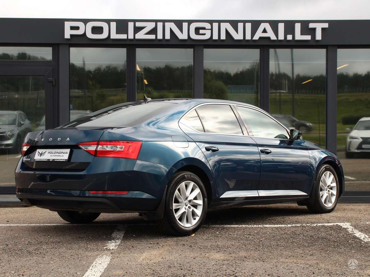 Skoda Superb, 1.5 l., hatchback