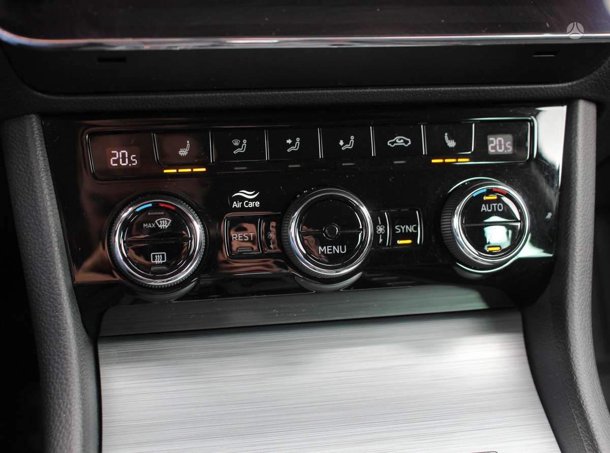 Skoda Superb, 1.5 l., hatchback