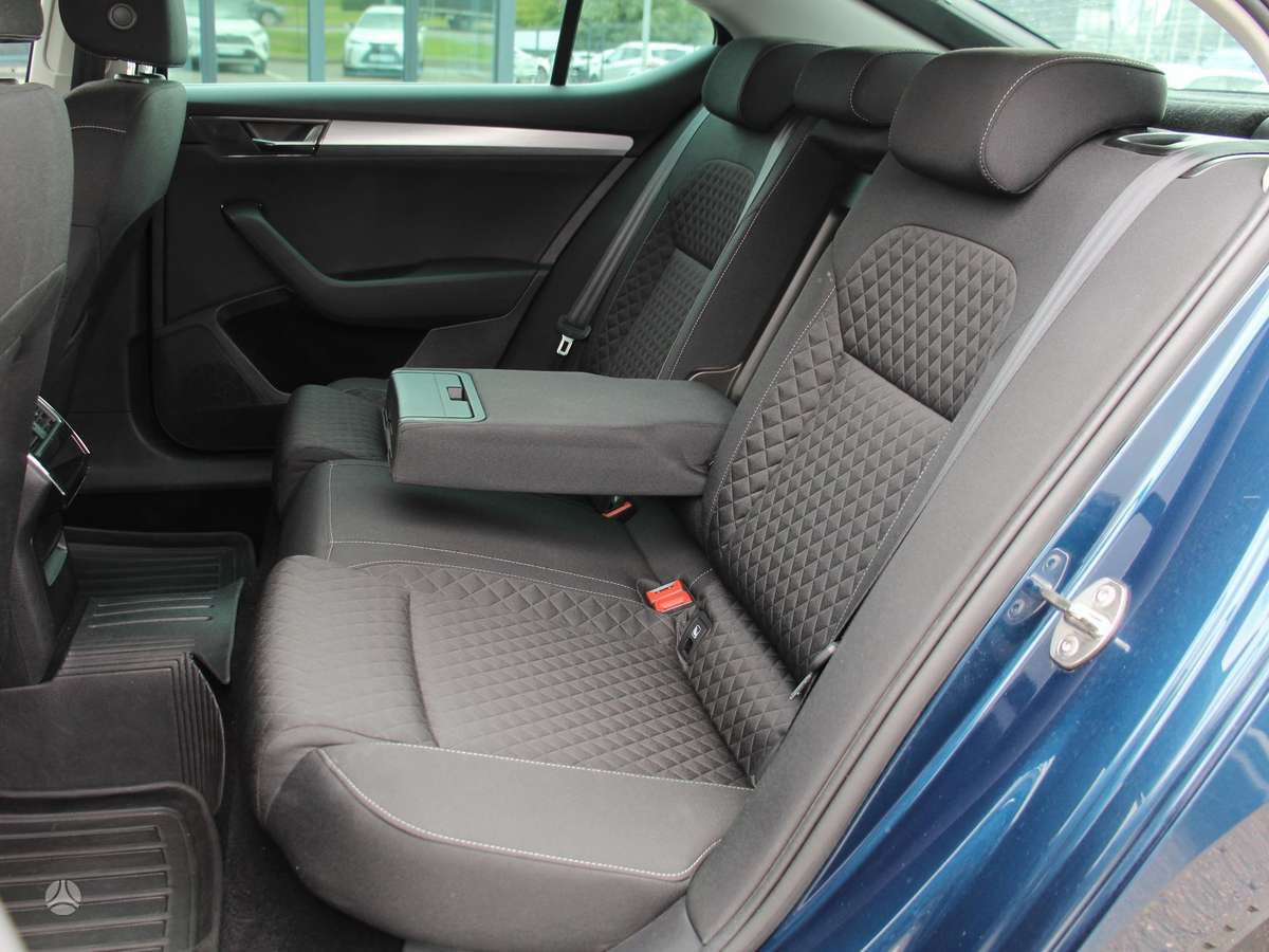 Skoda Superb, 1.5 l., hatchback