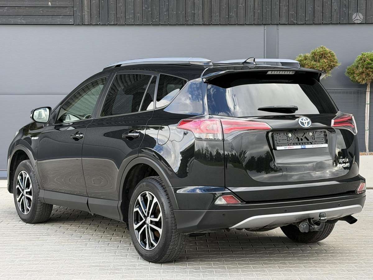 Toyota RAV4 - 5