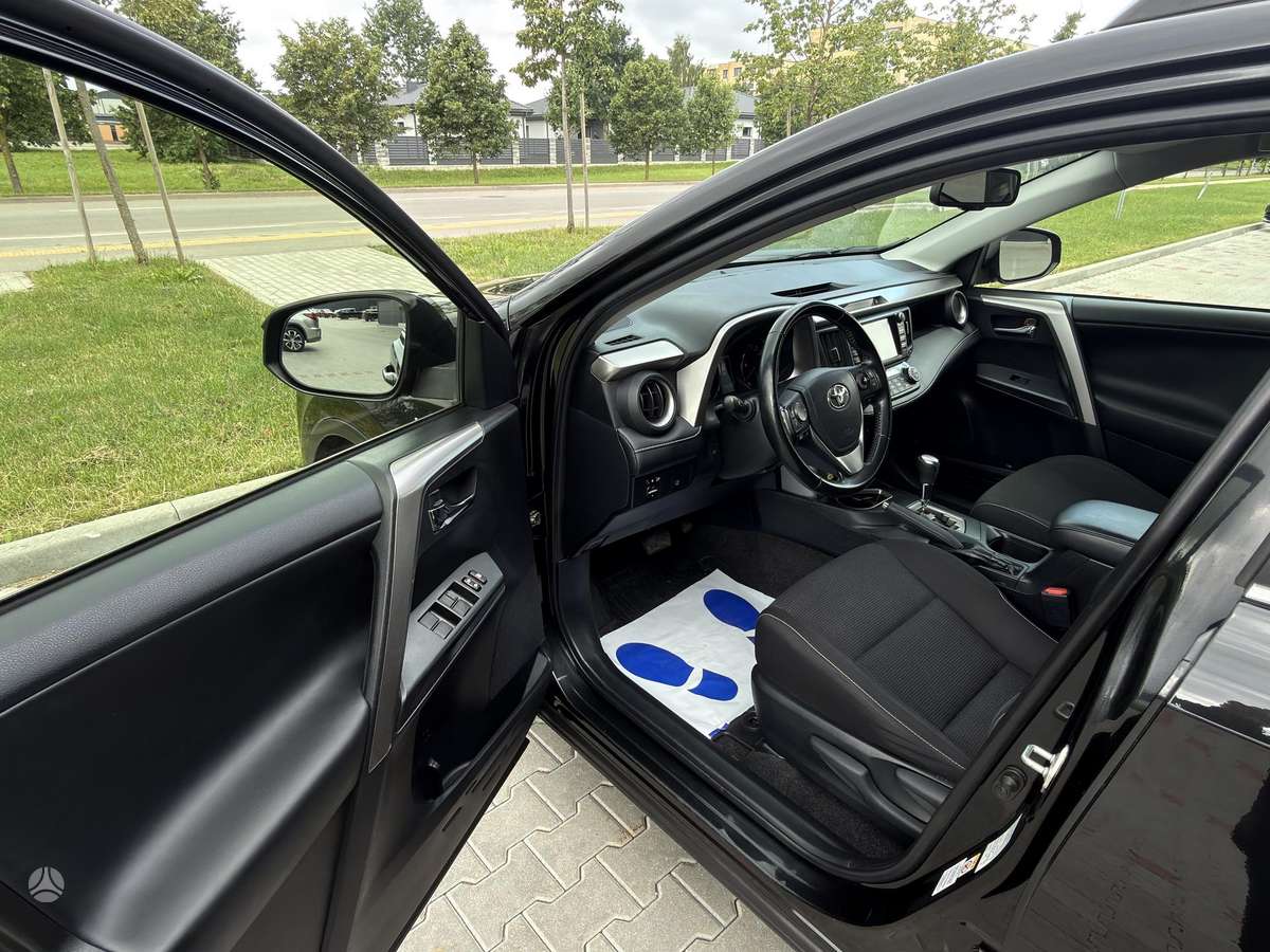 Toyota RAV4 - 9