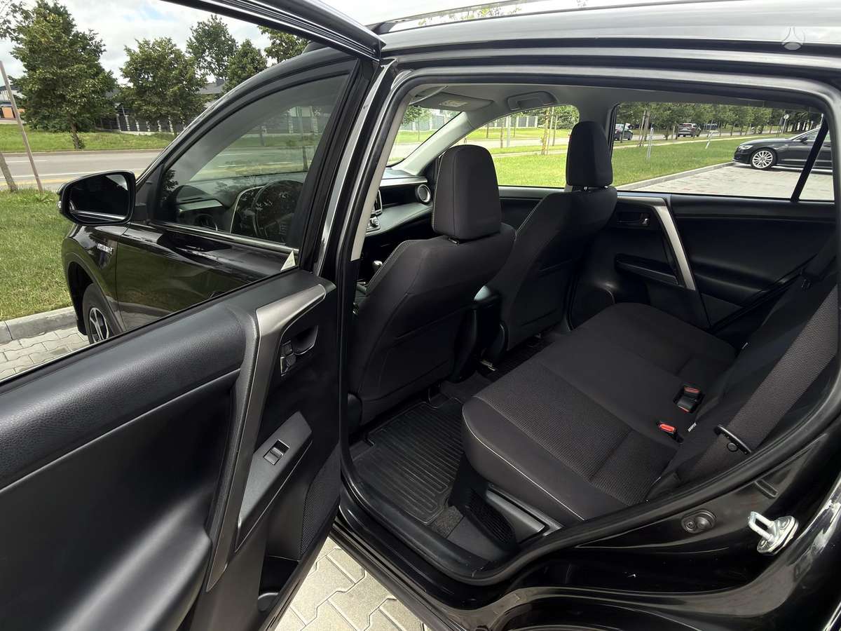 Toyota RAV4 - 12