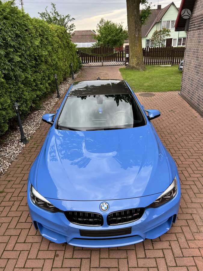 BMW M4, 3.0 l., coupe