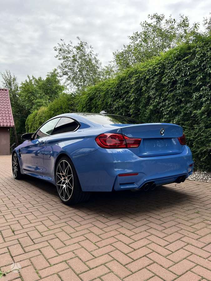 BMW M4, 3.0 l., coupe