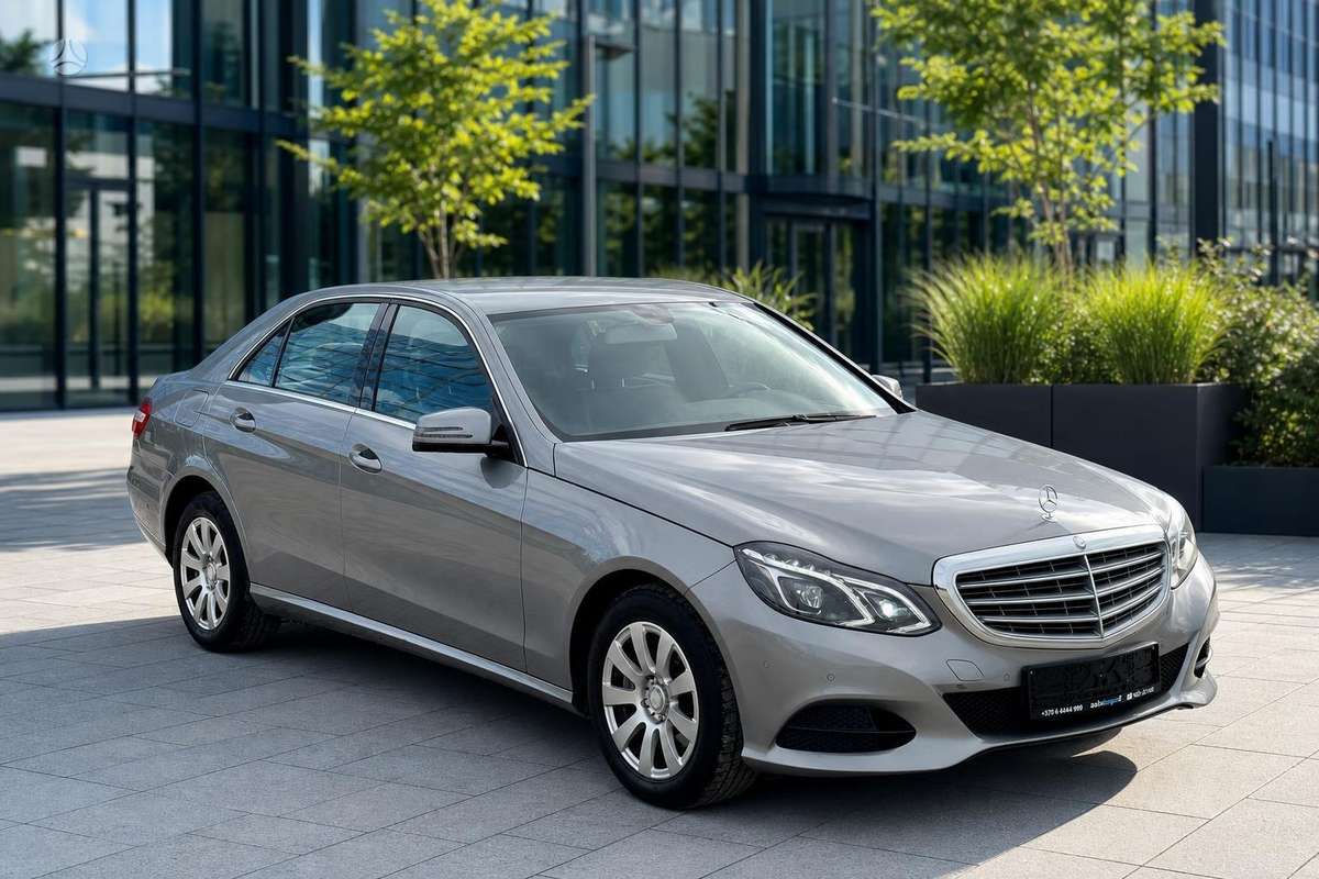 Mercedes-Benz E200, 2.2 l., Седан