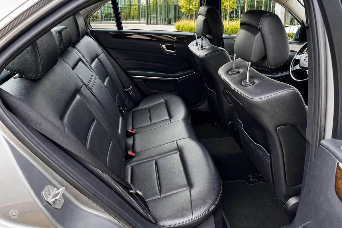 Mercedes-Benz E200, 2.2 l., Седан