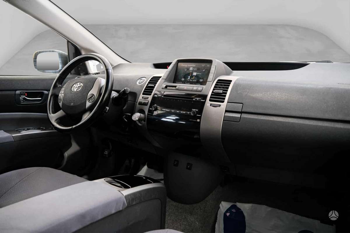 Toyota Prius - 7