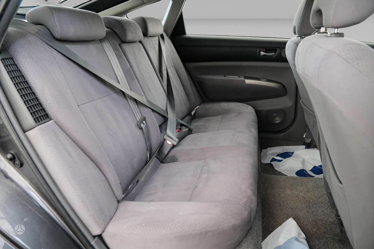 Toyota Prius - 12
