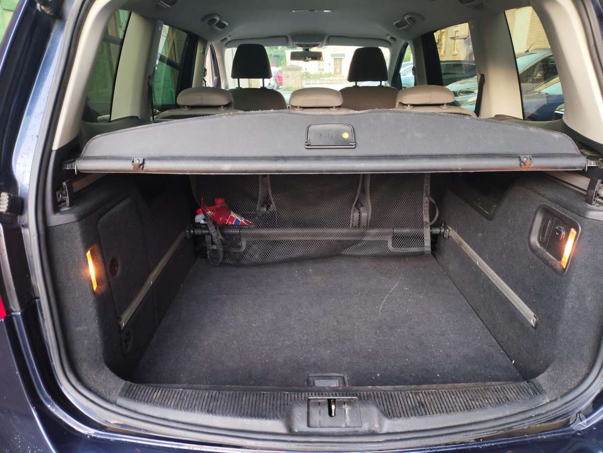 Volkswagen Sharan - 4