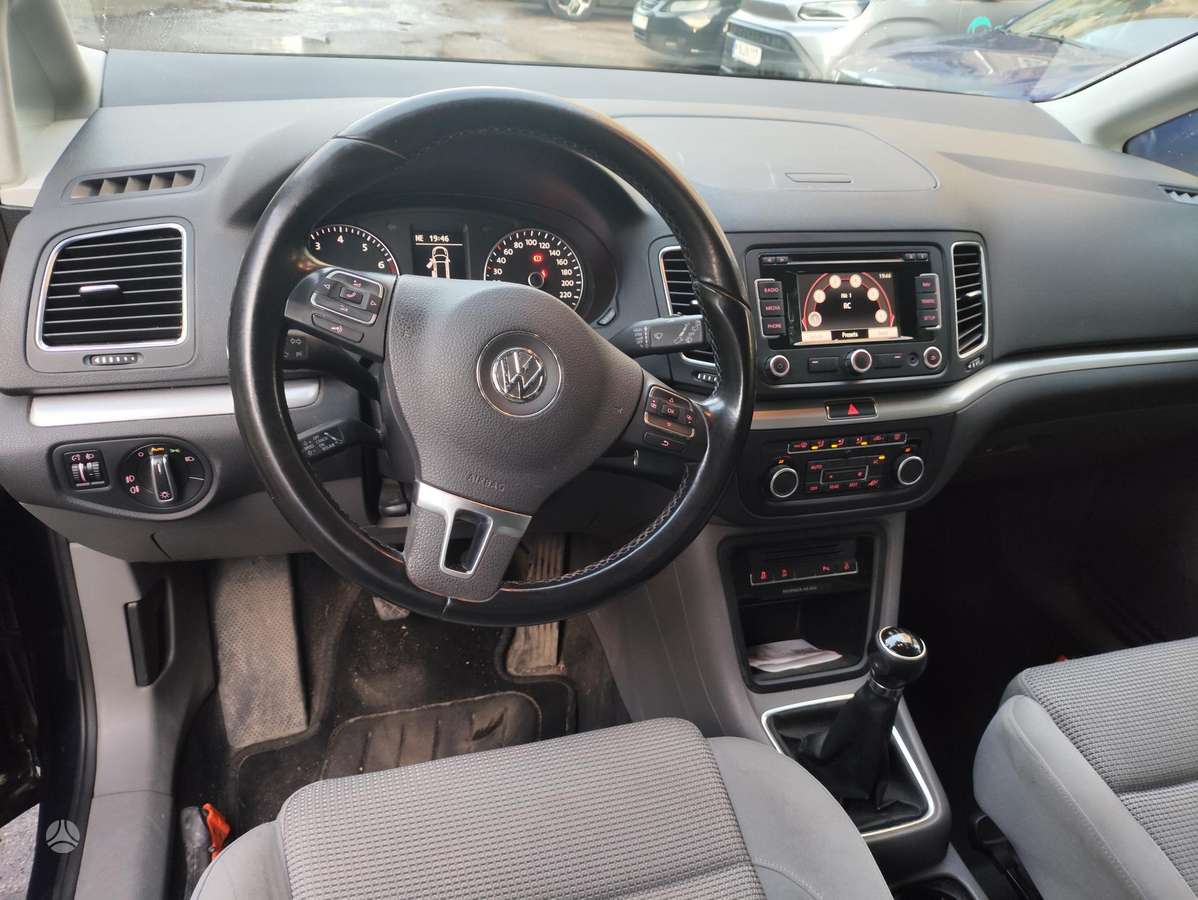 Volkswagen Sharan - 7