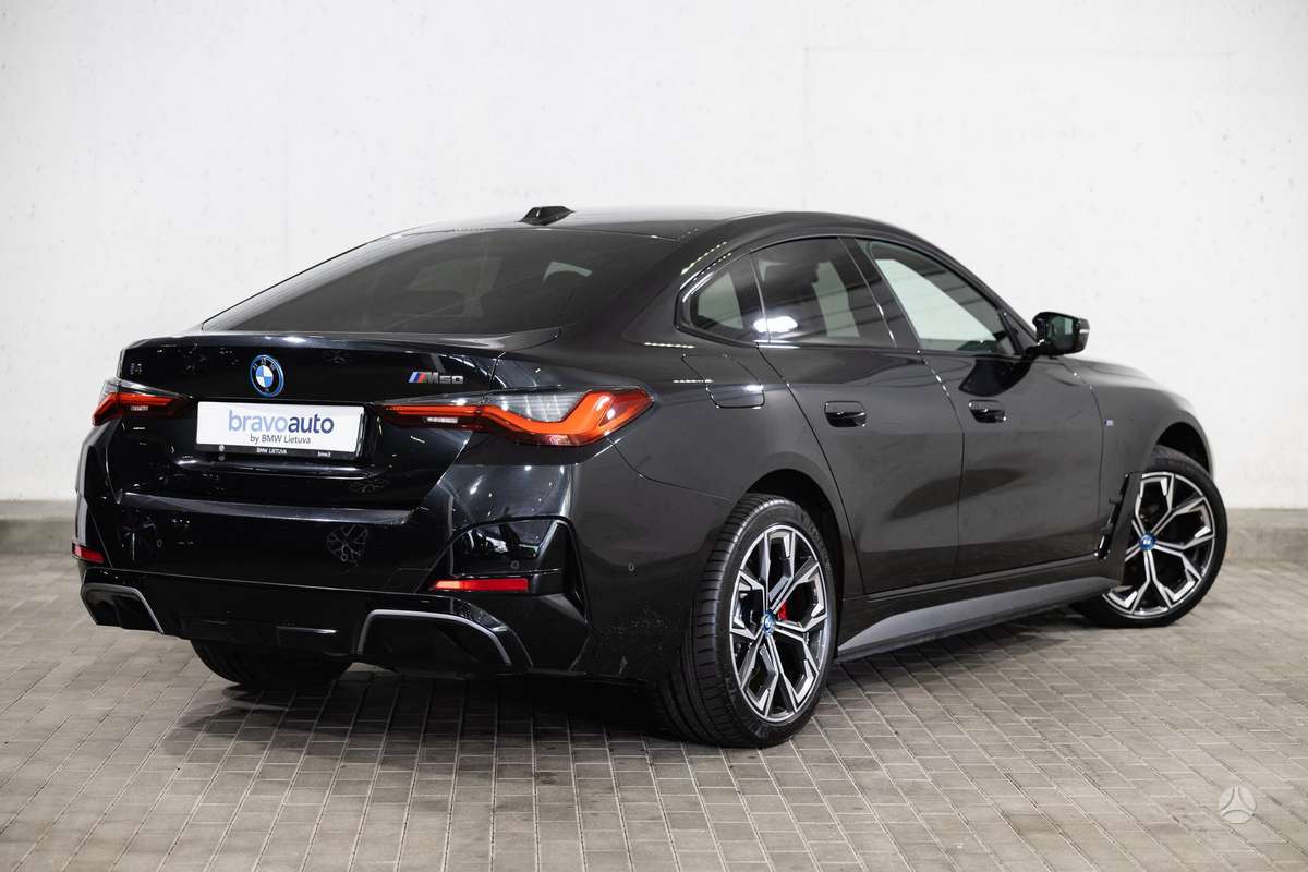 BMW i4, 84 kWh, hatchback