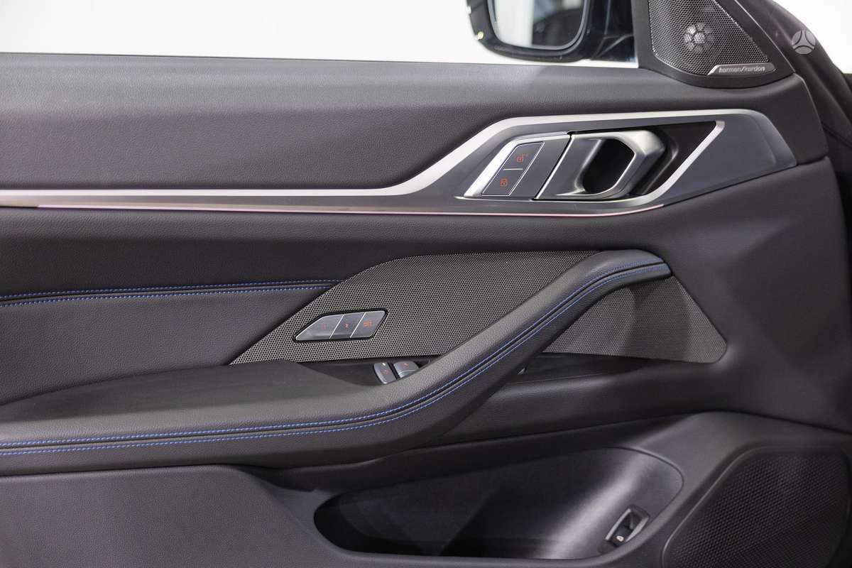 BMW i4, 84 kWh, hatchback