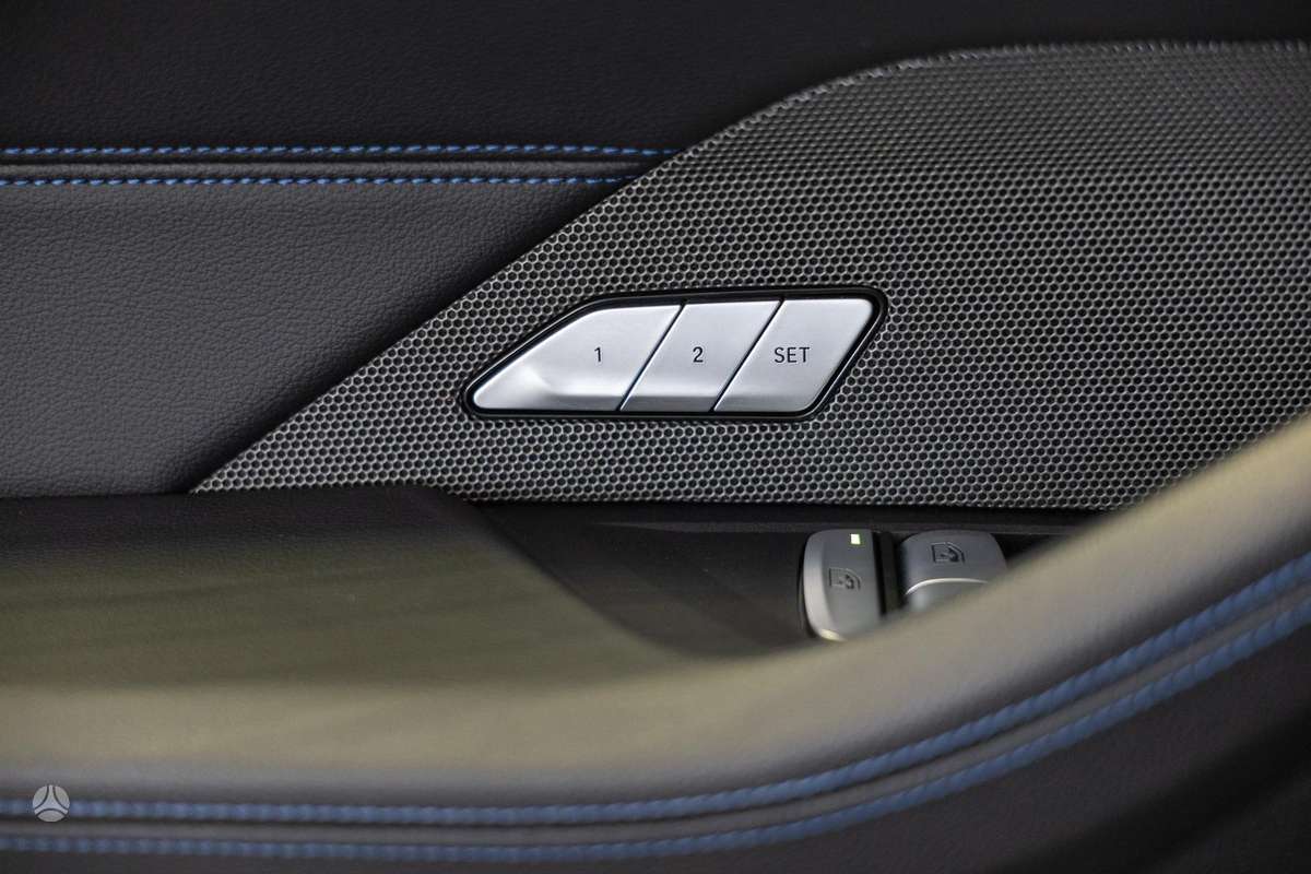 BMW i4, 84 kWh, hatchback