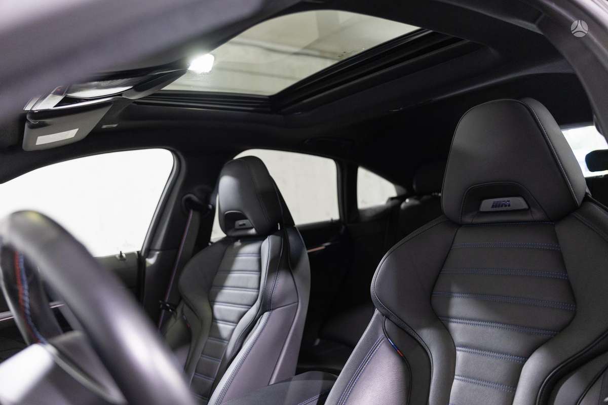 BMW i4, 84 kWh, hatchback