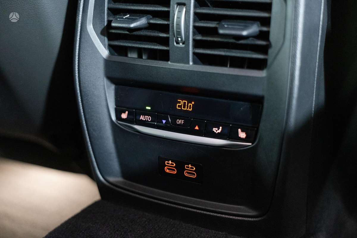 BMW i4, 84 kWh, hatchback