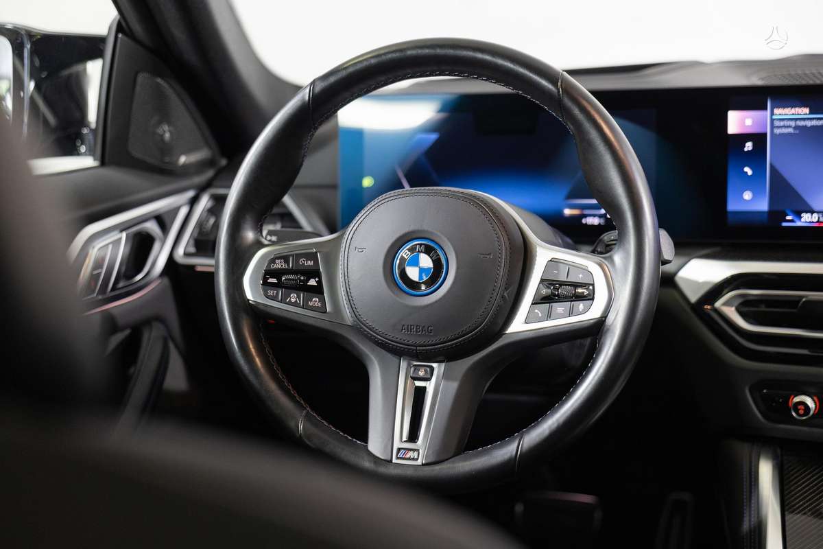 BMW i4, 84 kWh, hatchback