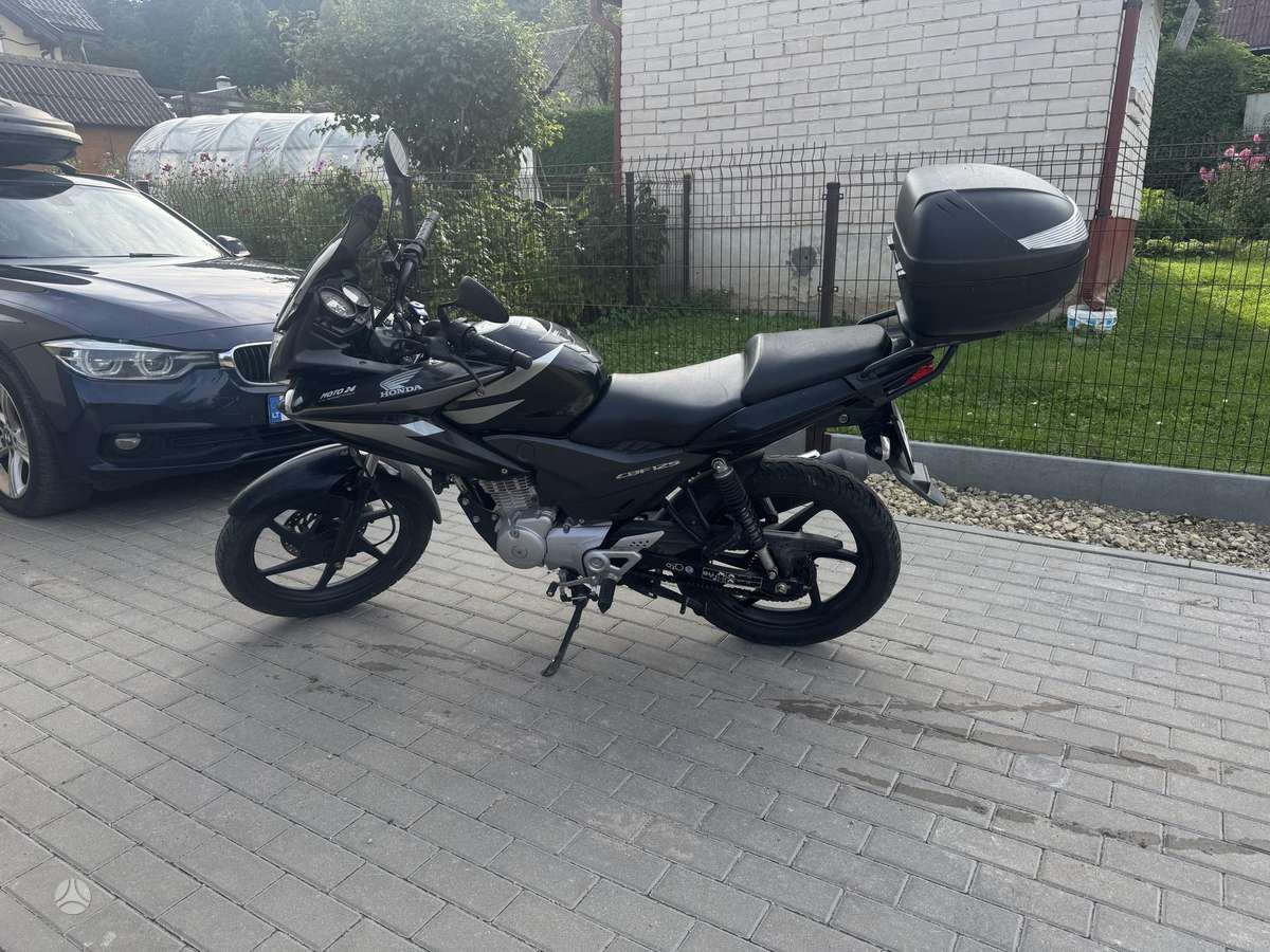 Honda CBF 125cc, street / classic