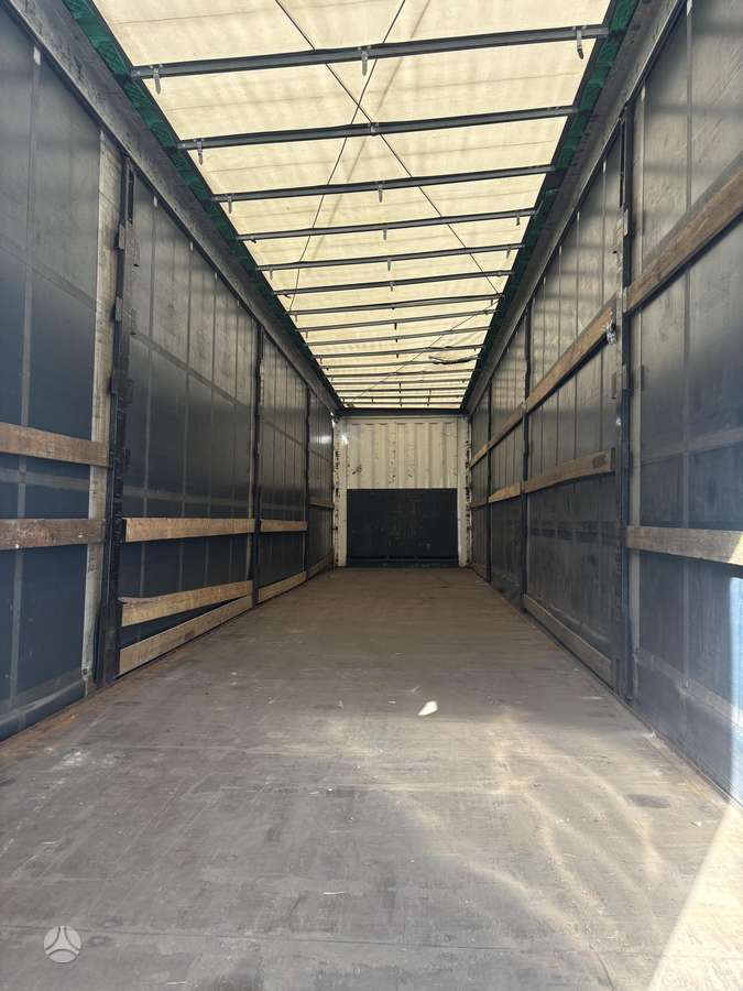 Krone MEGA, curtain / tarpaulin
