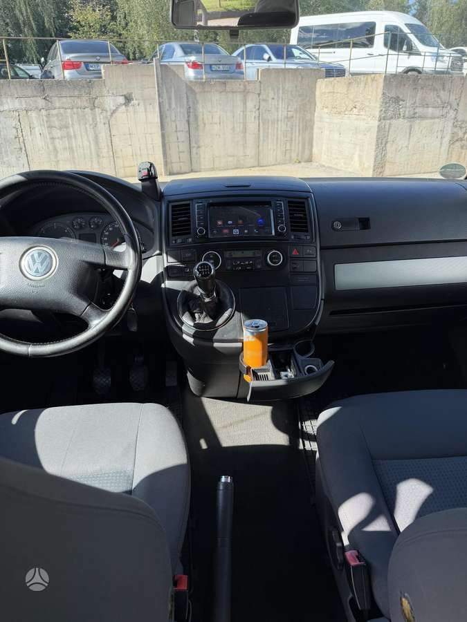 Volkswagen Multivan, 2.5 l., Минивэн