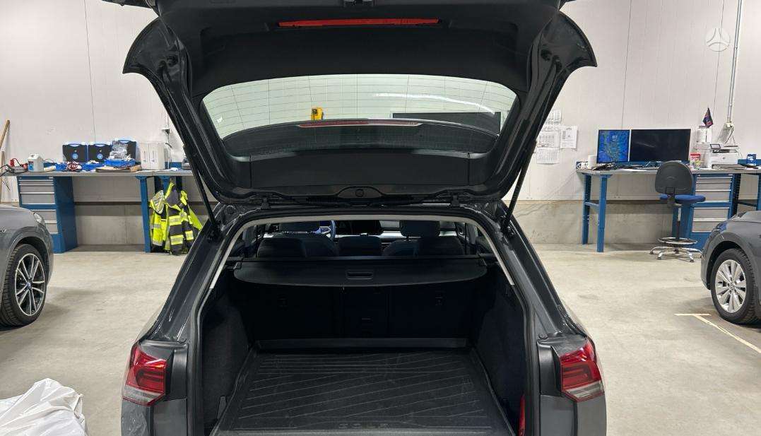 Volkswagen Golf - 12