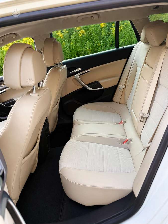 Opel Insignia, 2.0 l., Универсал