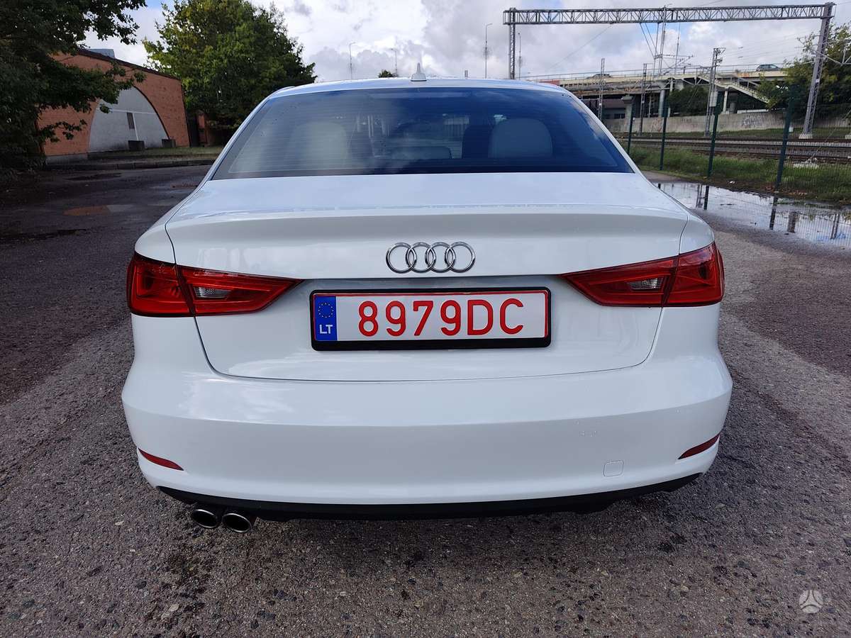 Audi A3, 1.8 l., Седан