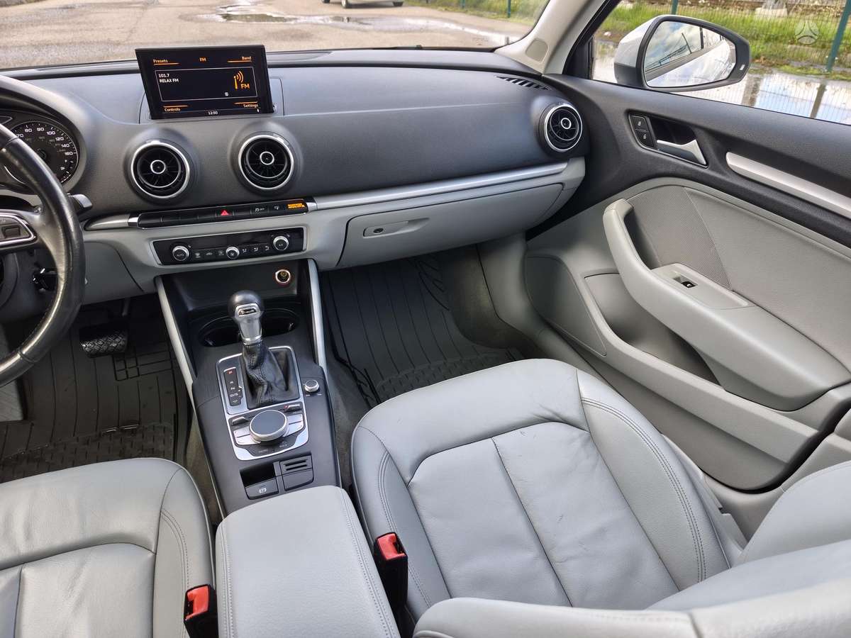 Audi A3, 1.8 l., Седан