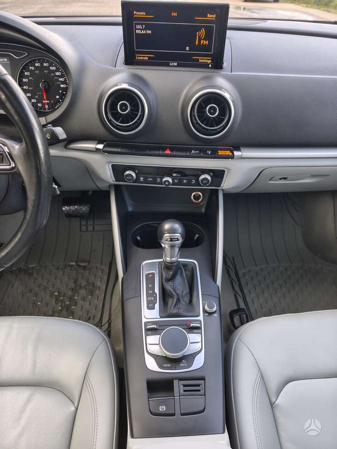 Audi A3, 1.8 l., Седан