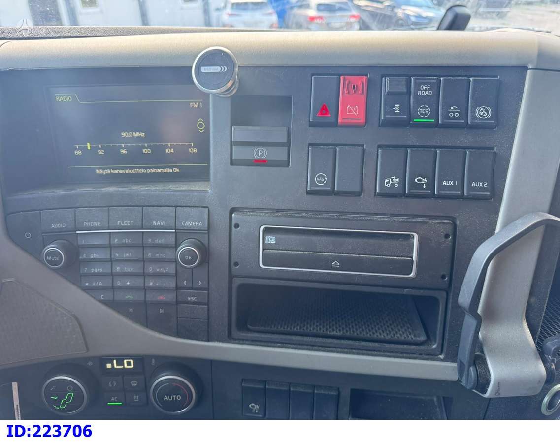 Volvo FM13 500 6x4, single sleeper