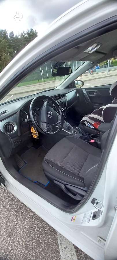 Toyota Auris - 10