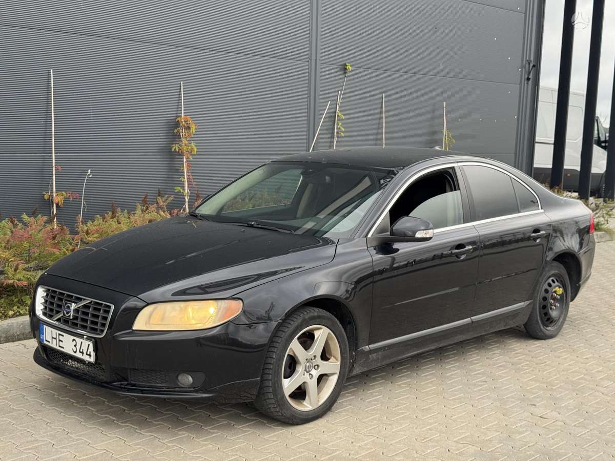 Volvo S80 - 1