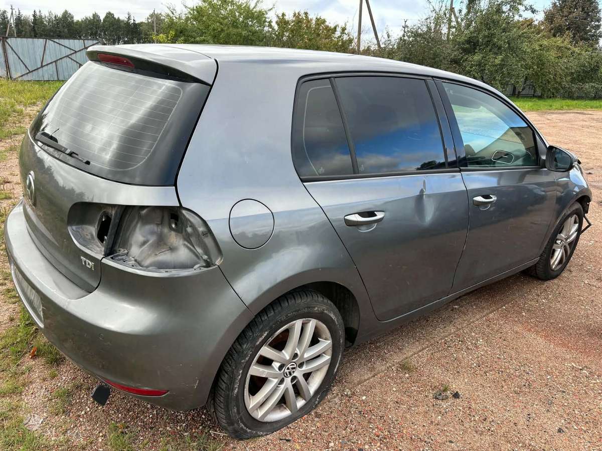Volkswagen Golf, La7T, Dalimis