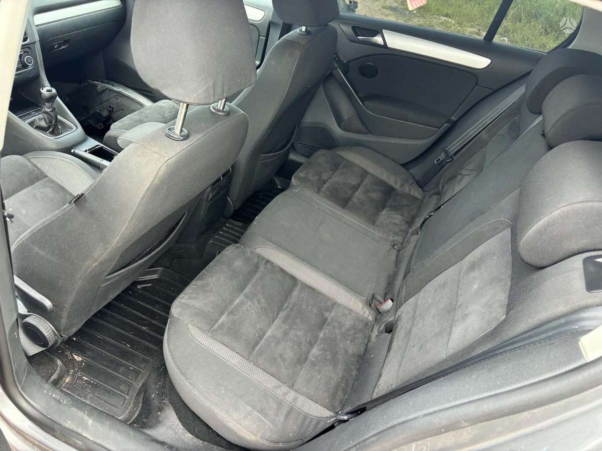 Volkswagen Golf, La7T, Dalimis