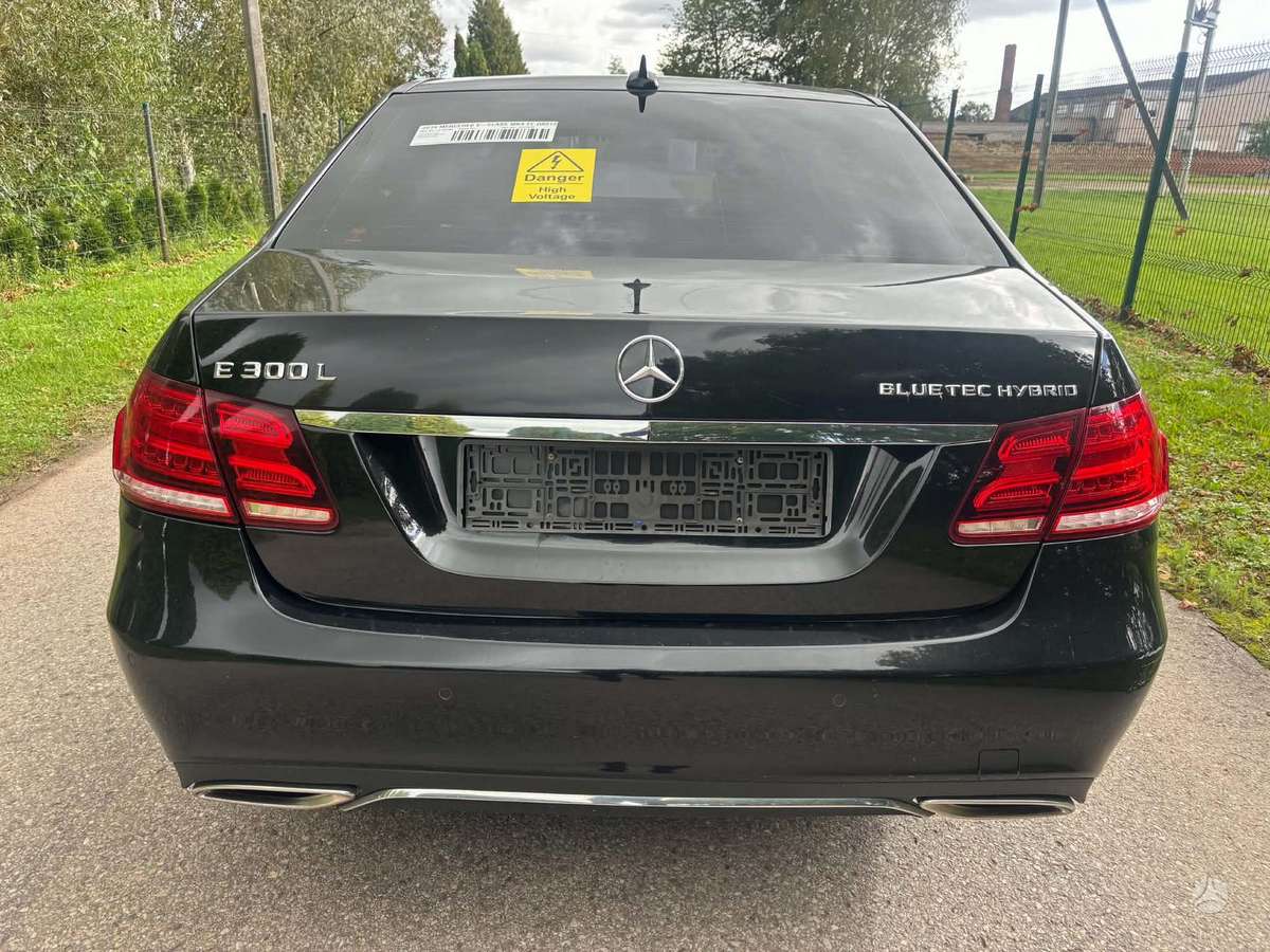 Mercedes-Benz E220 Dalimis