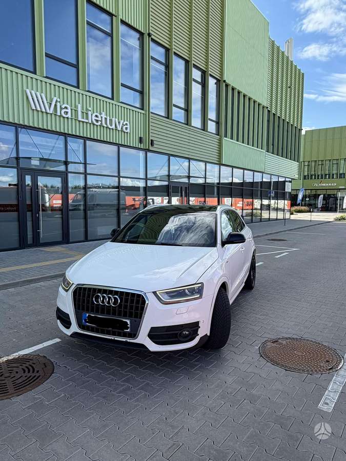 Audi Q3, 2.0 l., Внедорожник / Кроссовер