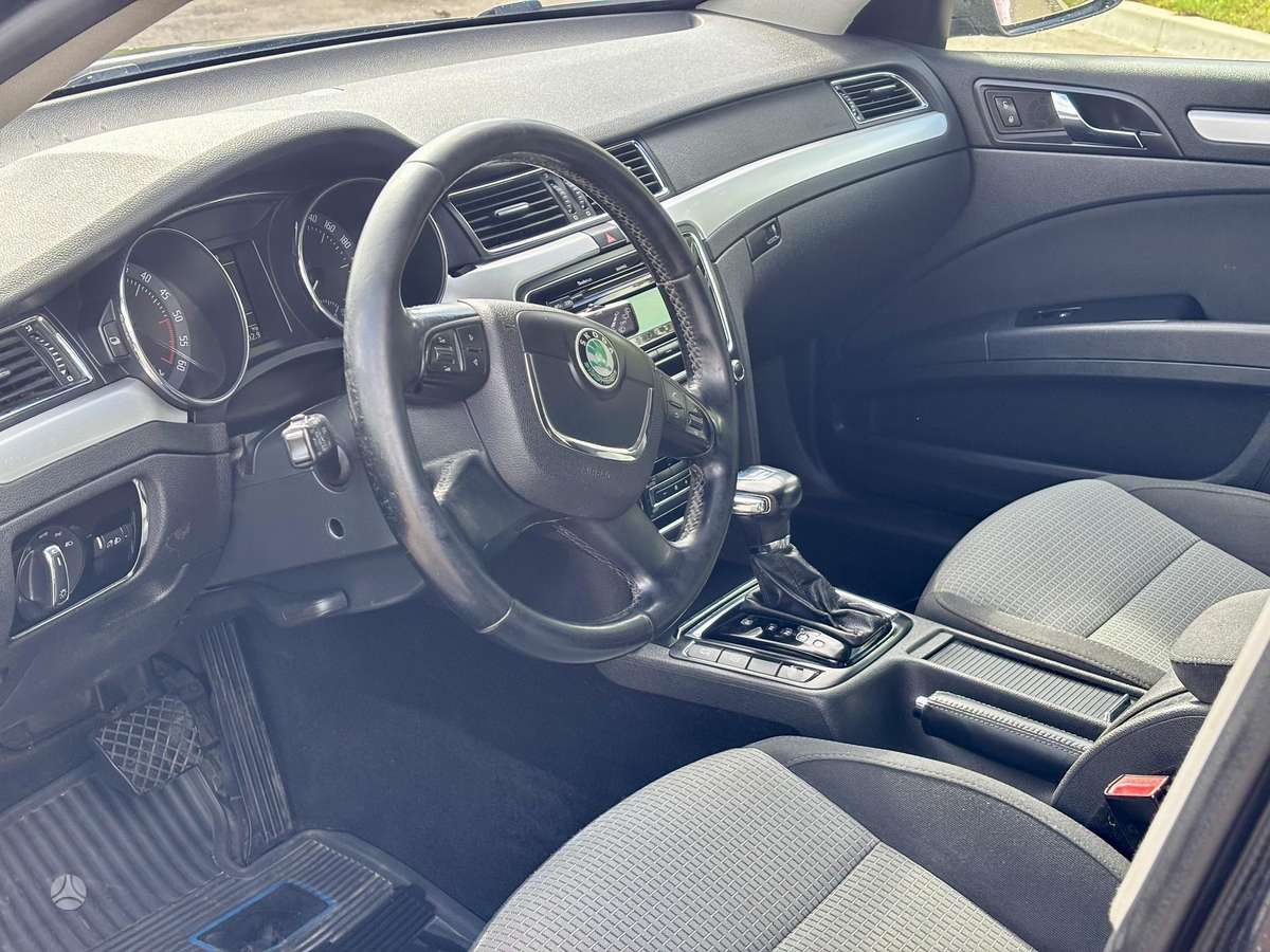 Škoda Superb - 11
