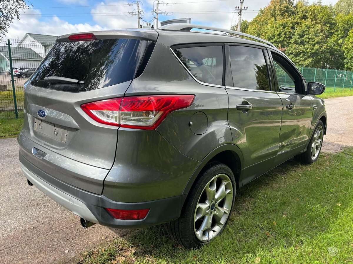 Ford Kuga Dalimis